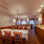 Hotel Zur Burg Gmbh Burg Stargard