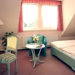 Hotel Zur Burg Gmbh Burg Stargard