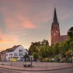 Zur Burg Gmbh Hotel 3*