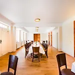 Zur Burg Gmbh 3*