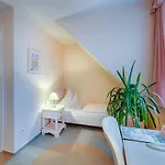 Zur Burg 3* Burg Stargard