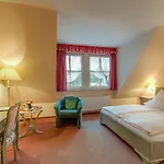 Zur Burg Gmbh 3*