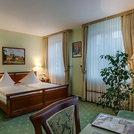 Zur Burg Gmbh Hotel