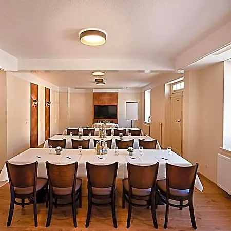 Hotell Zur Burg Gmbh Burg Stargard