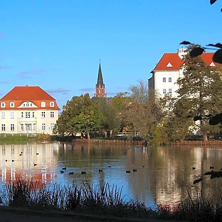 فندق Zur Burg Gmbh