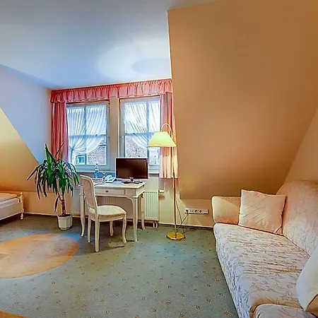 Zur Burg Gmbh Burg Stargard