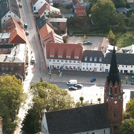 Zur Burg Gmbh Hotel Burg Stargard