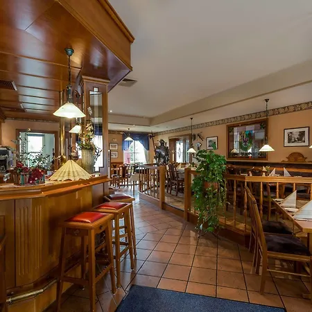 Zur Burg Gmbh Hotel