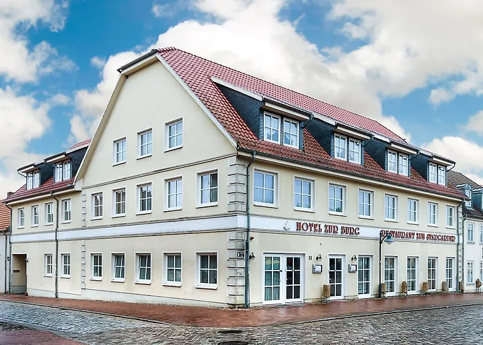 Zur Burg Hotel 3*