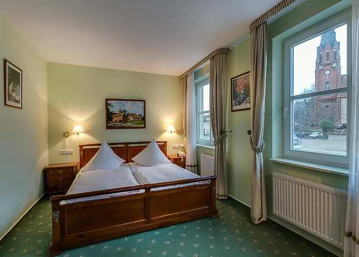 Hotel Zur Burg 3*